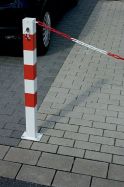 z�brana vjezdu s uzamykateln�m �et�zem, 70x70mm, barva 3
