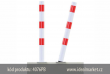 z�brana vjezdu b�lo-�erven�, Ø76x2,6 mm, oboustrann� v�kyvn� do 30�, upevn�n� na hmo�dinky, 900mm nad zem�, k�d produktu 4076PB, www.idealmarket.cz