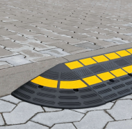 n�jezdov� rampa z gumy, koncov� d�l 300x300x100mm 5